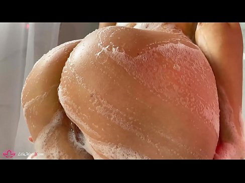 ❤️ Brünette masturbiert Muschi mit Vibrator zu intensivem Orgasmus in der Dusche Porno vk bei uns